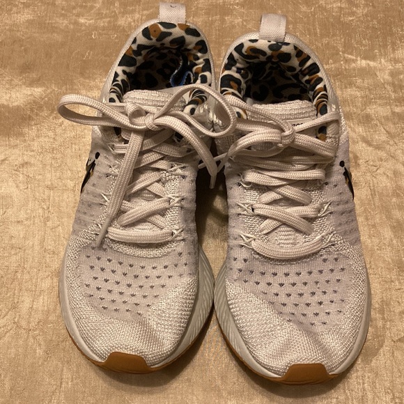 Nike React Infinity Run Flyknit 2 leopard Size 5.5 - Picture 2 of 7